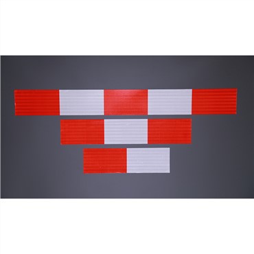 Barreres reflectants vermelles i blanques