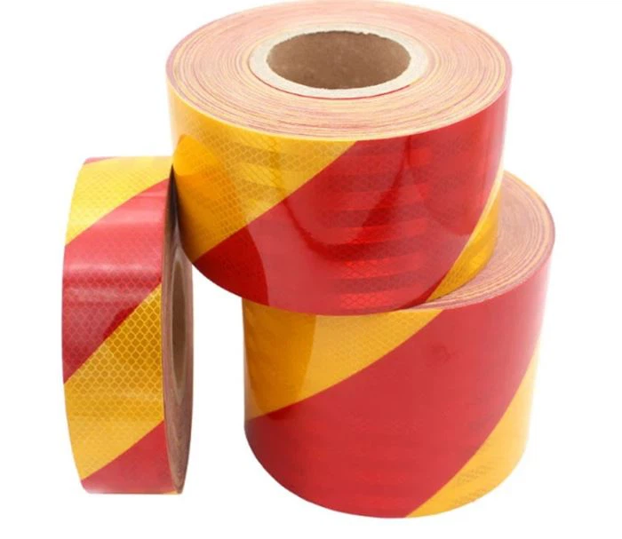 Franges reflectants per a vehicles d'emergència