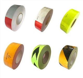 Cinta reflectant de seguretat per a remolcs